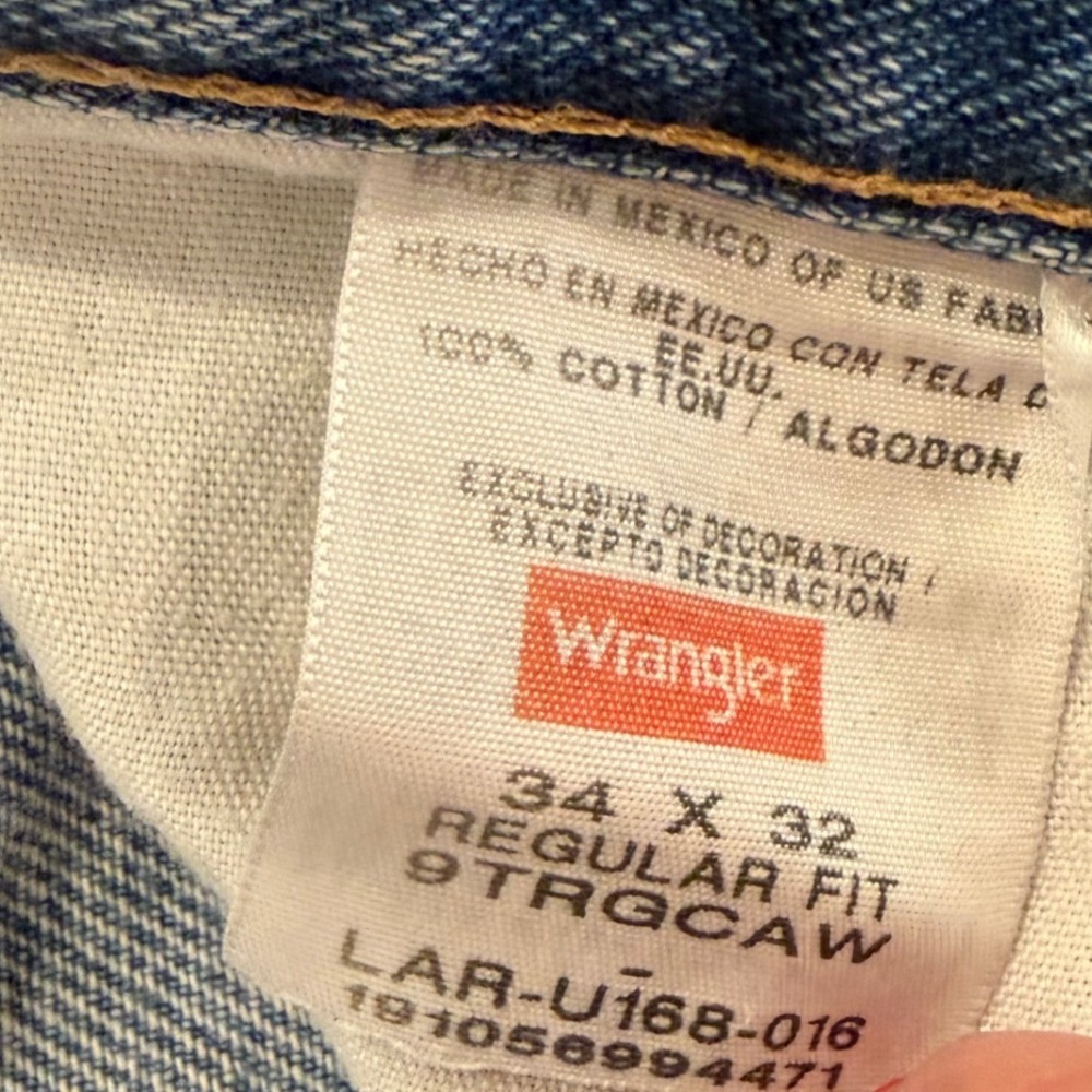 Wrangler Mens Regular Fit Distressed Straight Leg Jeans Light Wash 34x32 9TRGCAW - Picture 4 of 11